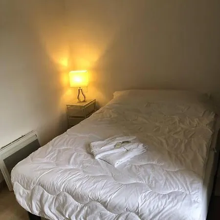 2 Pieces Proche Rue D'antibes * Κάννες